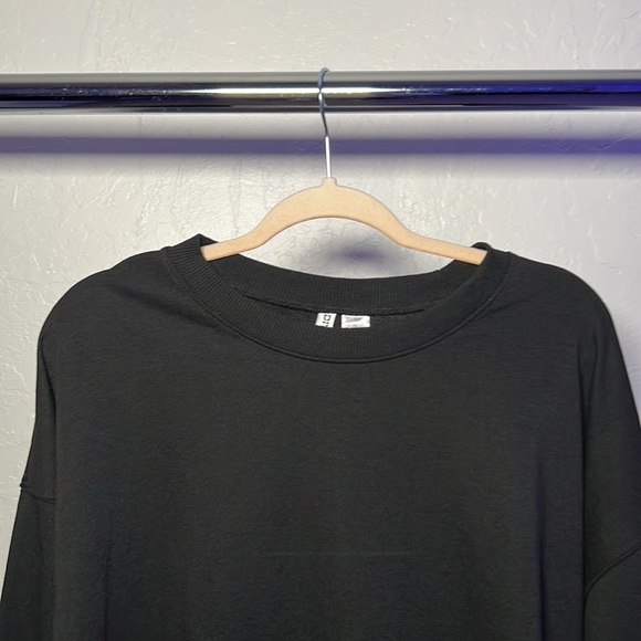 H&M - XXL Black Crew Neck Crop Sweater - Picture 2 of 7
